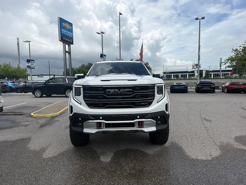 Used 2025 GMC Sierra 1500 AT4 w/ AT4 Premium Package AWD/4WD image 2