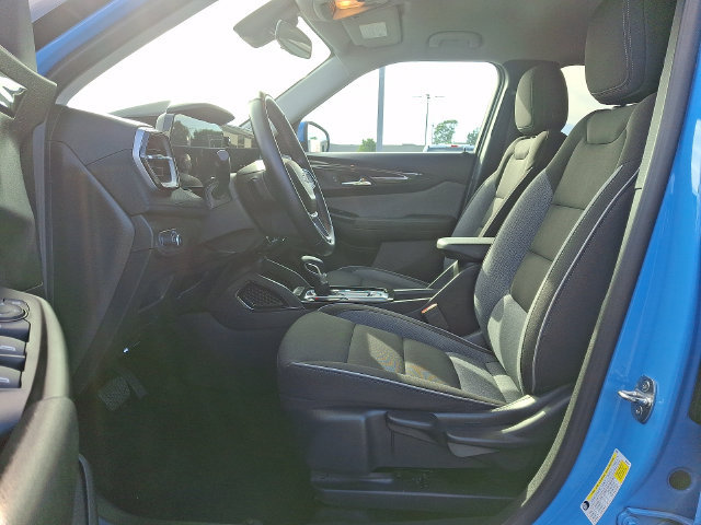 Used 2024 Chevrolet TrailBlazer LT w/ LT Cold Weather Package AWD/4WD image 15