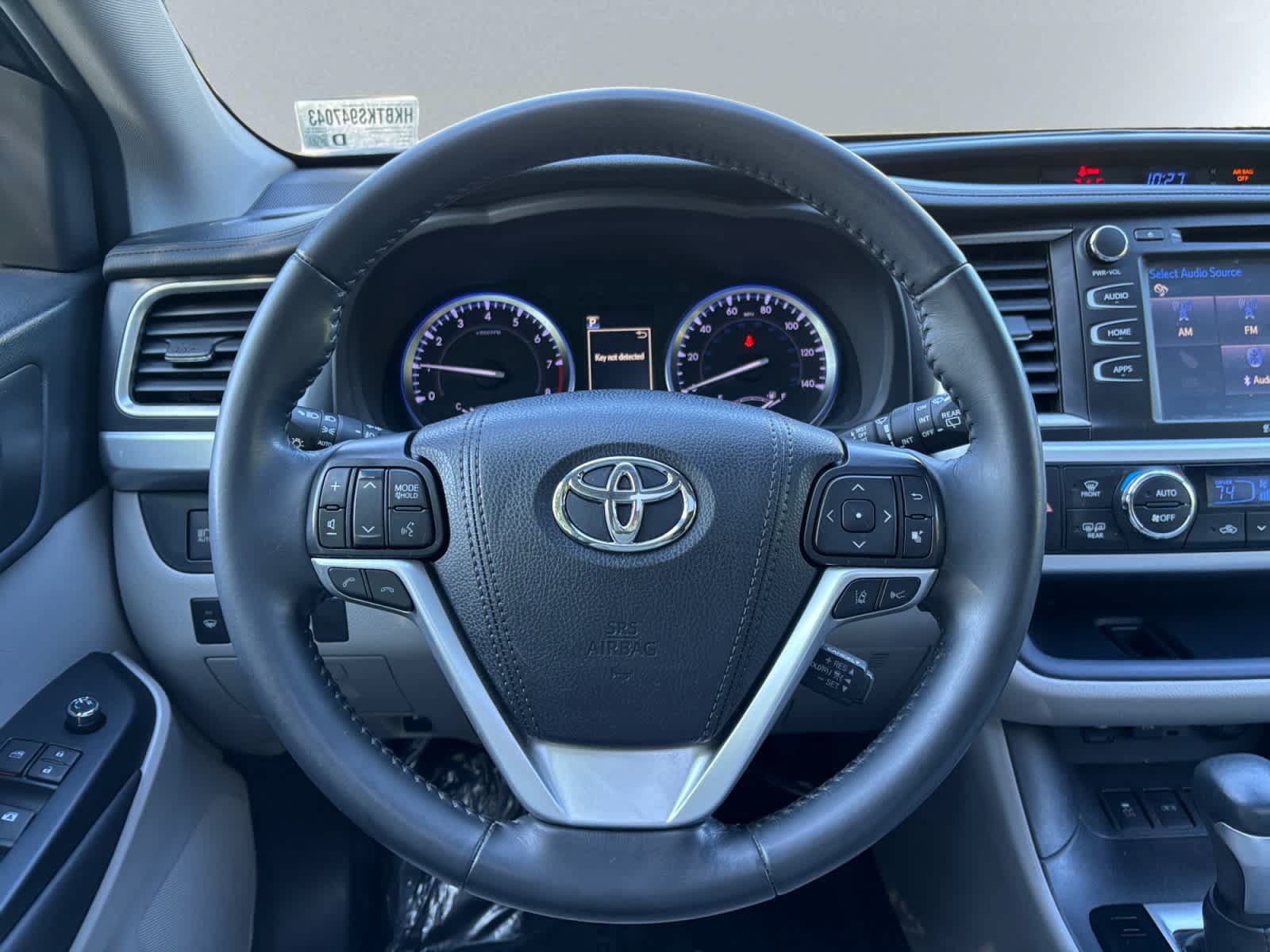 Used 2019 Toyota Highlander XLE AWD/4WD image 19