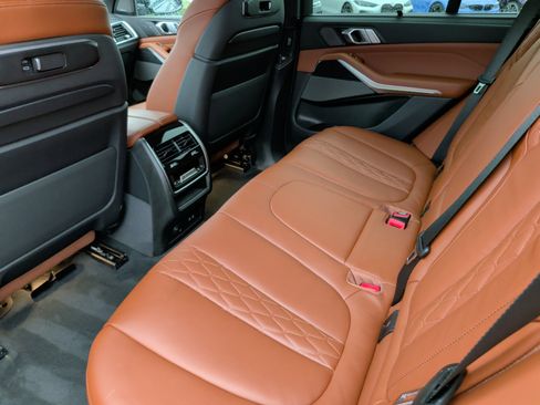 Used 2025 BMW X5 xDrive40i w/ Executive Package image 39