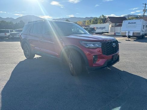 Used 2025 Ford Explorer ST-Line w/ ST-Line Street Pack AWD/4WD image 5