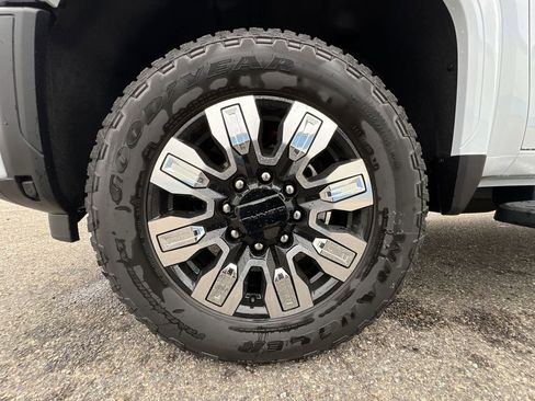 New 2026 GMC Sierra 3500 Denali w/ Denali Reserve Package image 34