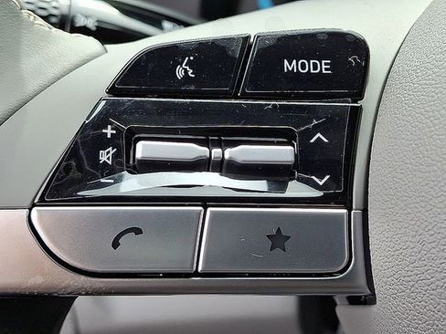 New 2026 Hyundai Elantra Sport FWD image 11