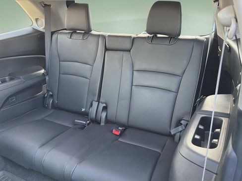 Used 2021 Honda Pilot Elite image 16