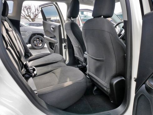 Used 2019 Jeep Compass Sport image 11