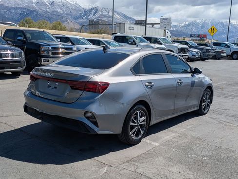 Used 2024 Kia Forte LXS w/ LXS Technology Package FWD image 3