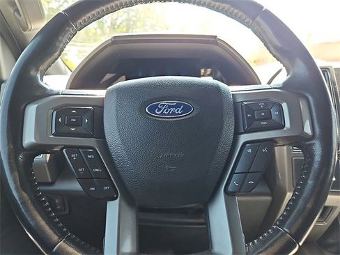 Used 2021 Ford Expedition Max XLT image 19