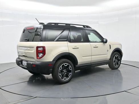 Used 2025 Ford Bronco Sport Outer Banks w/ Outer Banks Tech Package+ image 7