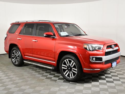 Used 2018 Toyota 4Runner Limited w/ Convenience Package AWD/4WD image 4