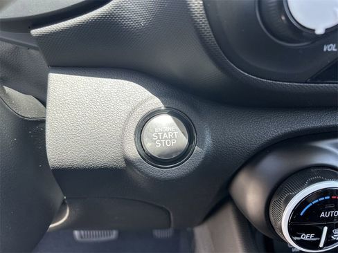 New 2025 Hyundai Venue Limited image 29