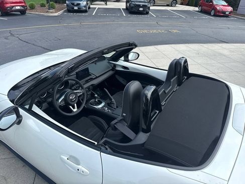 Certified 2022 MAZDA MX-5 Miata Club w/ Brembo/BBS Recaro Package RWD image 24
