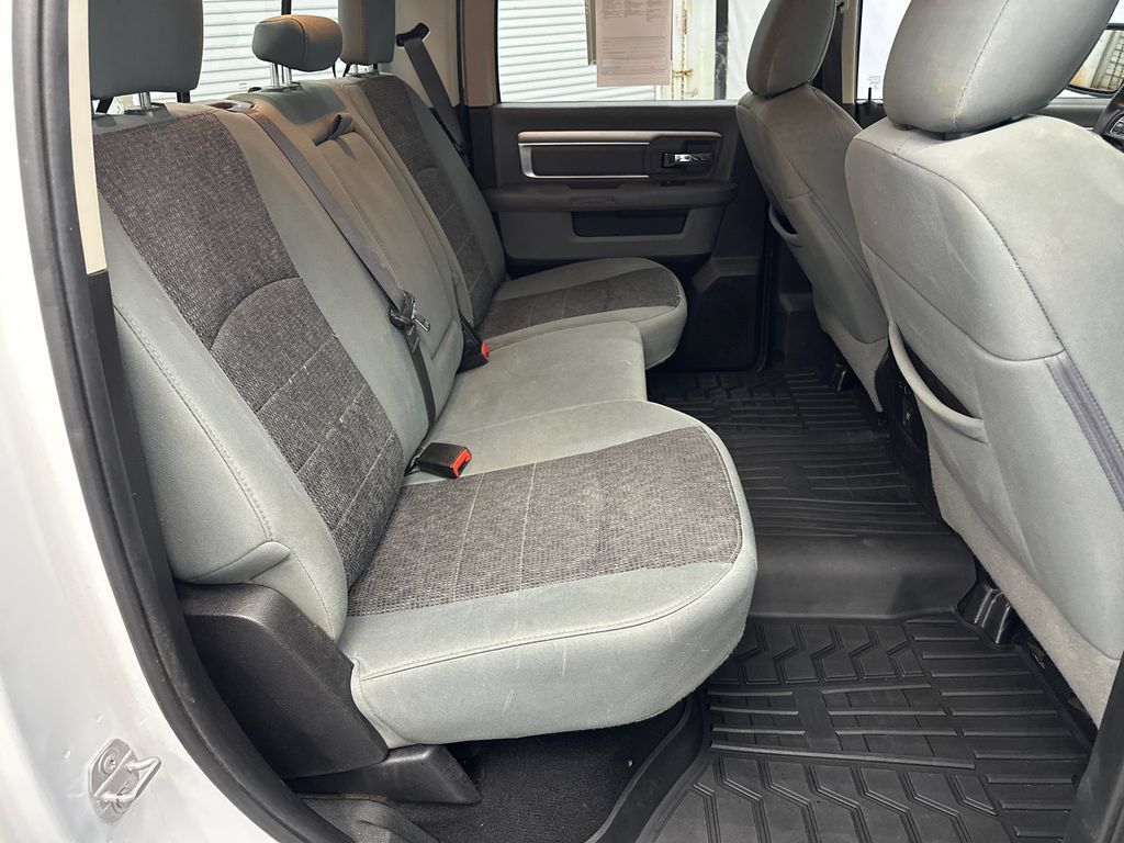 Used 2019 RAM 1500 Big Horn RWD image 16