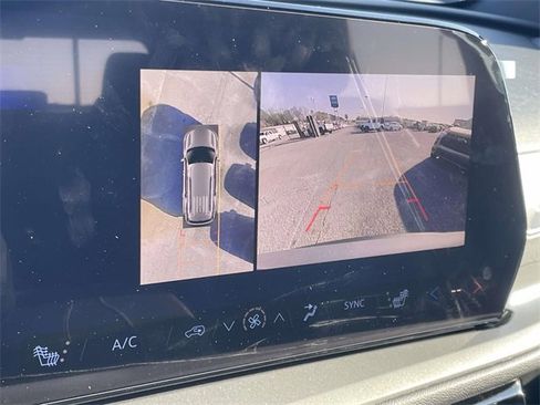 New 2026 Chevrolet Traverse LT w/ Sun and Wheel Package image 15