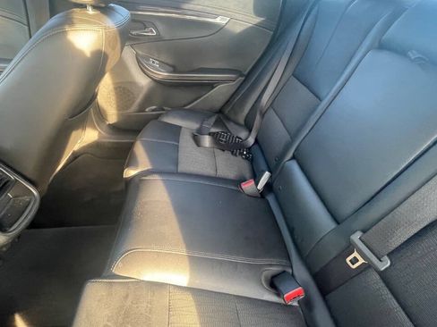 Used 2018 Chevrolet Impala LT FWD image 25