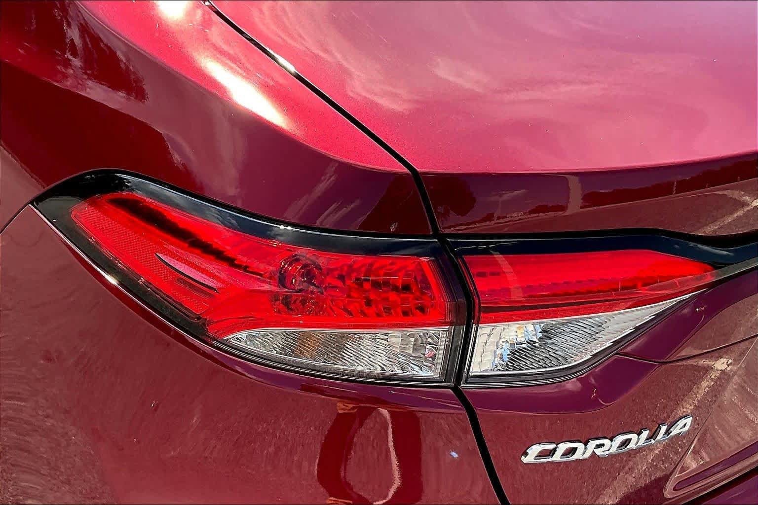 Used 2024 Toyota Corolla LE FWD image 28