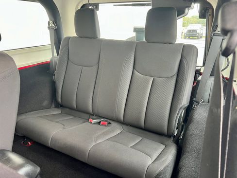 Used 2015 Jeep Wrangler Sport image 26