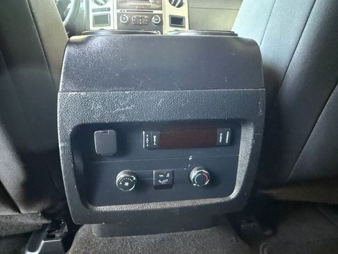 Used 2017 Ford Expedition XLT image 28