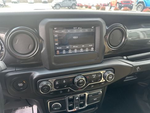 Used 2020 Jeep Wrangler Unlimited Sport image 36