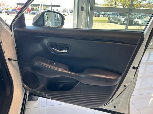 Used 2024 Honda HR-V LX image 22