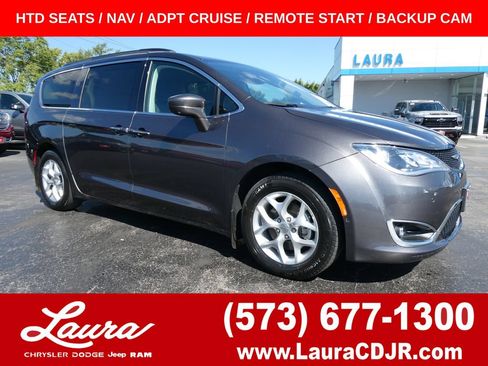 Used 2019 Chrysler Pacifica Touring Plus w/ Advanced Safetytec Group FWD image 1