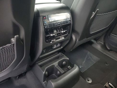 New 2025 Jeep Grand Cherokee L Limited w/ Black Appearance Package image 11