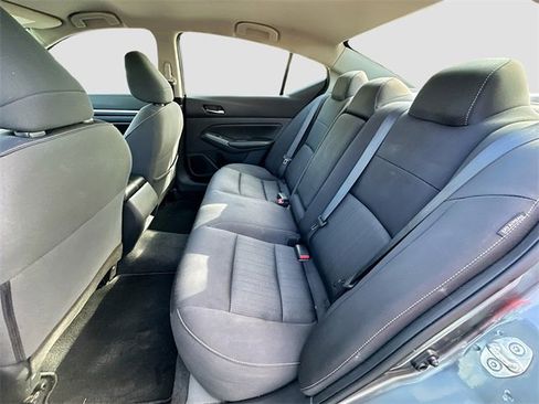 Used 2022 Nissan Altima 2.5 SV image 22