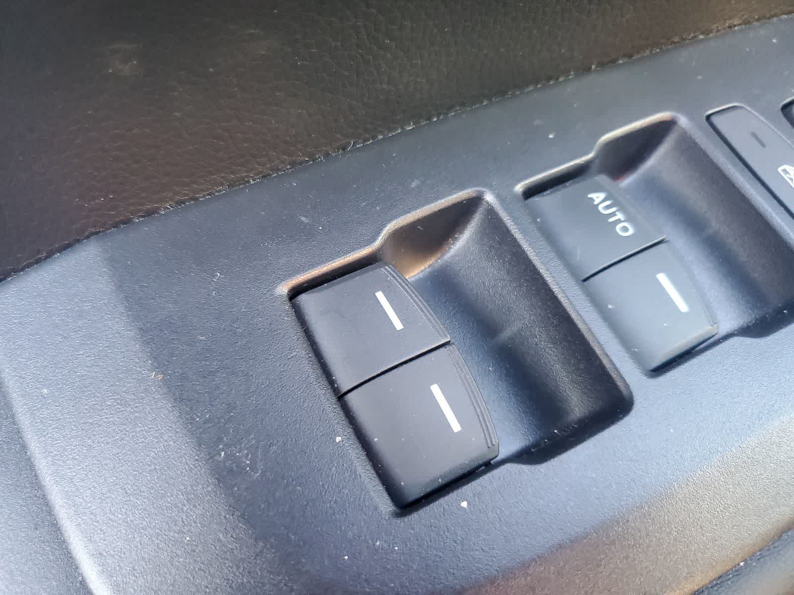 Used 2025 Honda HR-V LX image 24