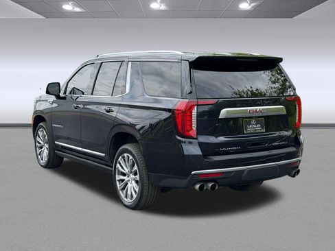 Used 2021 GMC Yukon Denali w/ Denali Premium Package AWD/4WD image 3
