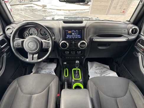 Used 2017 Jeep Wrangler Unlimited Sahara w/ Connectivity Group image 20