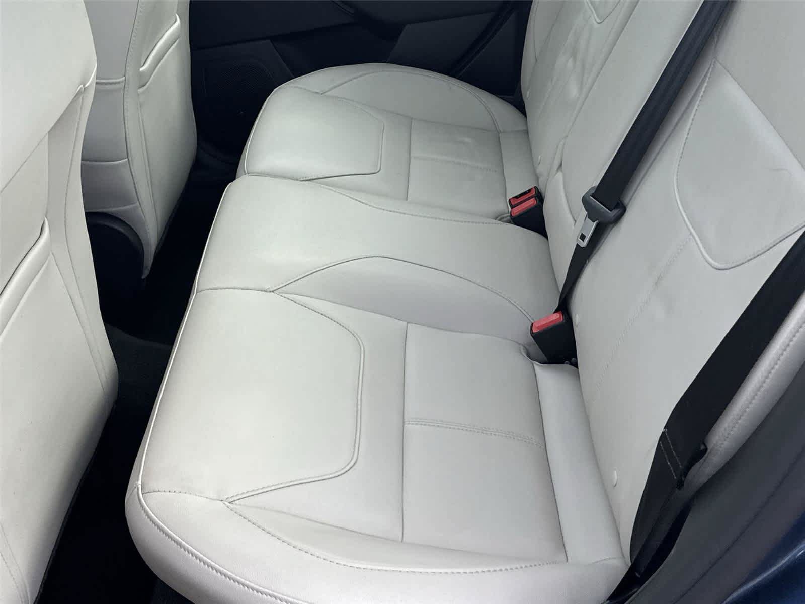 Used 2018 Ford Focus Titanium FWD image 15