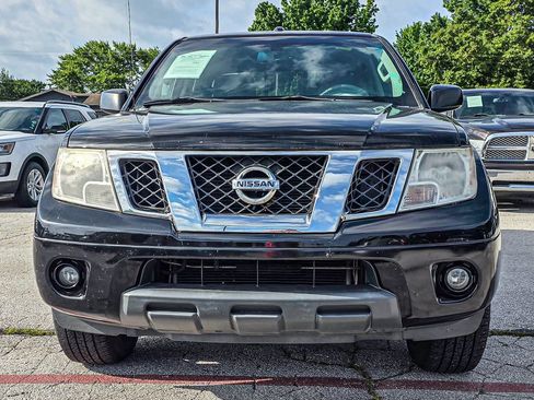 Used 2015 Nissan Frontier SV w/ SV Value Truck Package RWD image 2