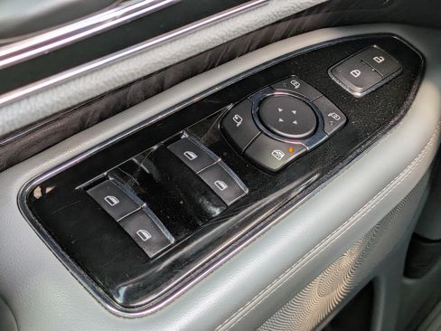 Used 2020 Lincoln Navigator L Reserve w/ Equipment Group 208A Reserve AWD/4WD image 25