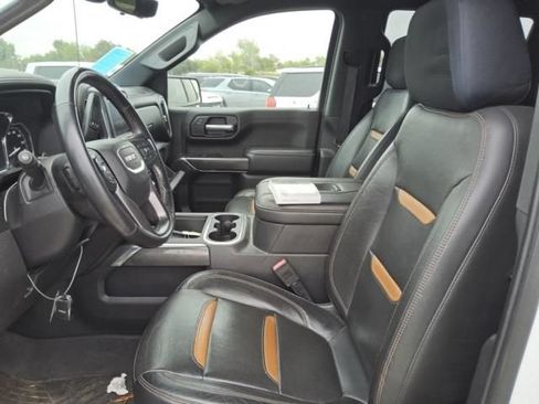 Used 2020 GMC Sierra 1500 AT4 w/ AT4 Premium Package AWD/4WD image 2