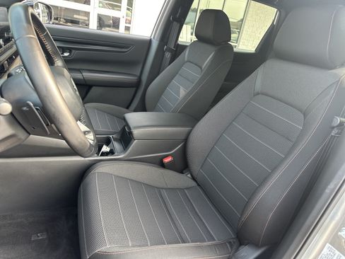 Used 2025 Honda CR-V Sport image 10