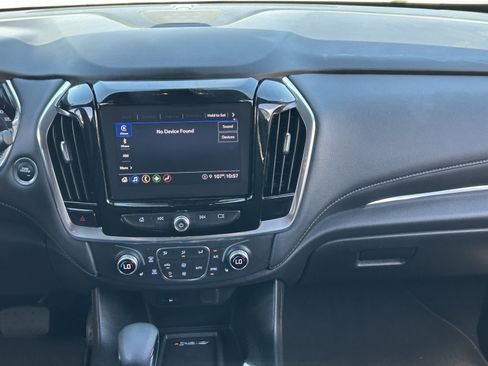 Certified 2023 Chevrolet Traverse LT FWD image 18