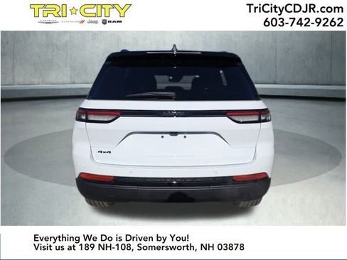 New 2025 Jeep Grand Cherokee Limited image 4