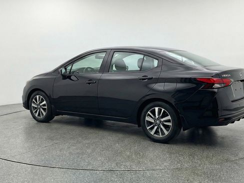 Used 2025 Nissan Versa SV image 6