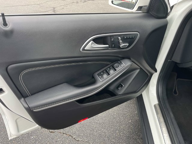 Used 2019 Mercedes-Benz GLA 250 w/ Convenience Package image 21