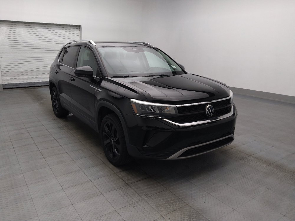 Used 2023 Volkswagen Taos SE w/ Black Wheel Package FWD image 13