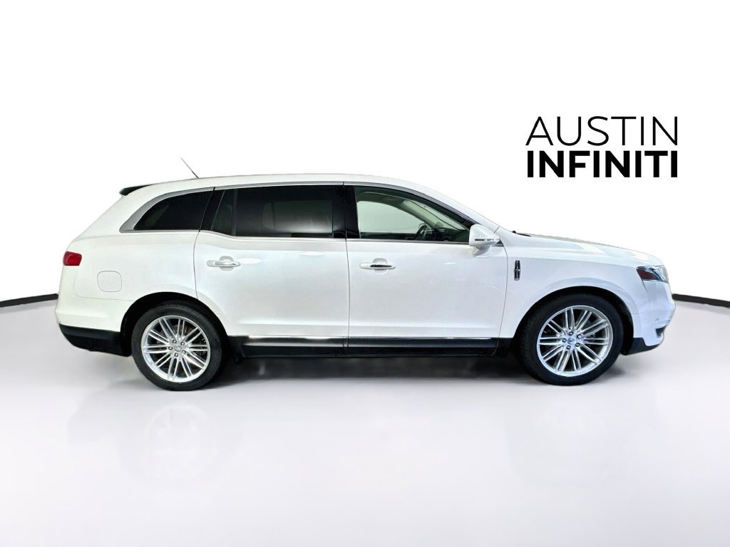 Used 2019 Lincoln MKT AWD image 8