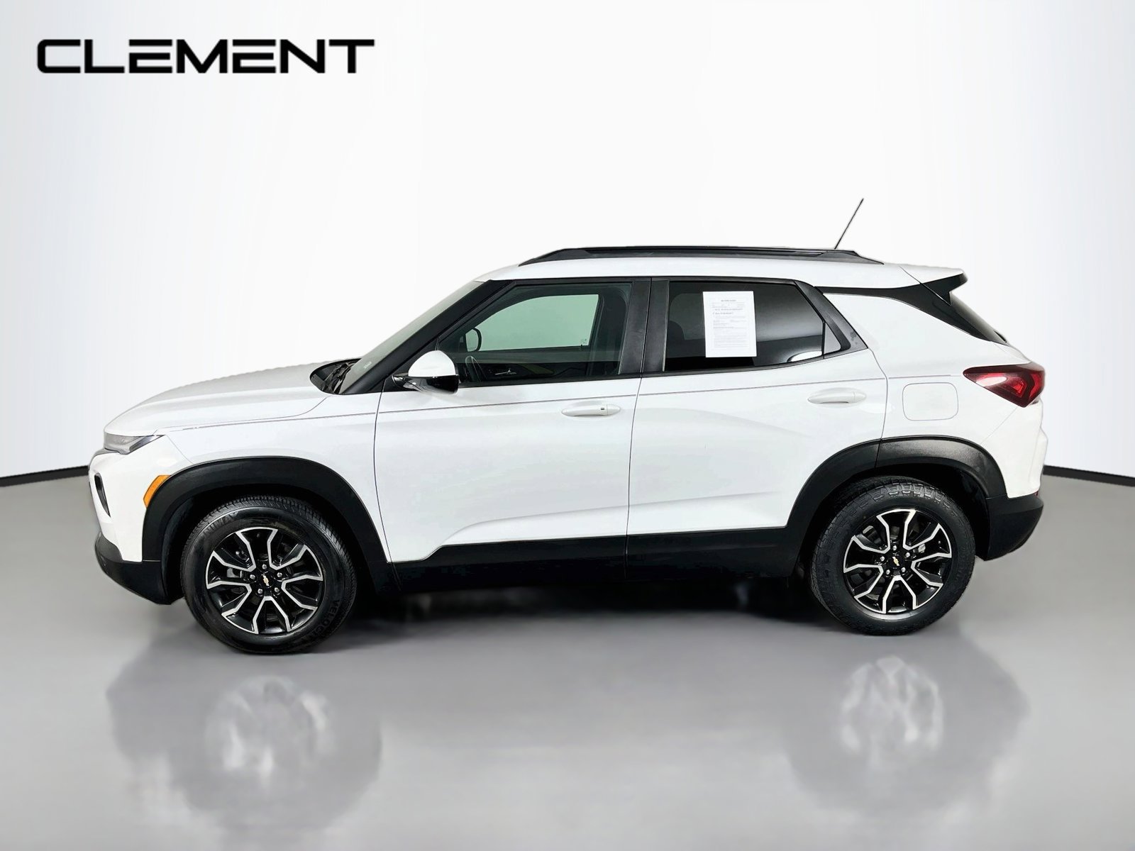 Used 2021 Chevrolet TrailBlazer ACTIV w/ Sun and Liftgate Package FWD image 5