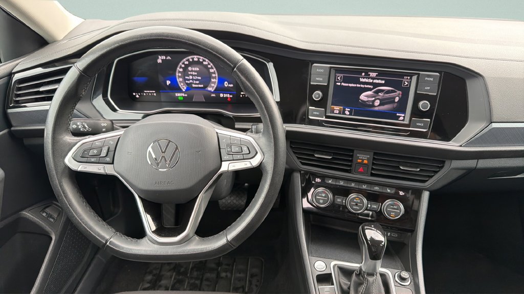Used 2024 Volkswagen Jetta SE FWD image 17
