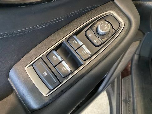 Used 2023 Subaru Outback Limited AWD/4WD image 11