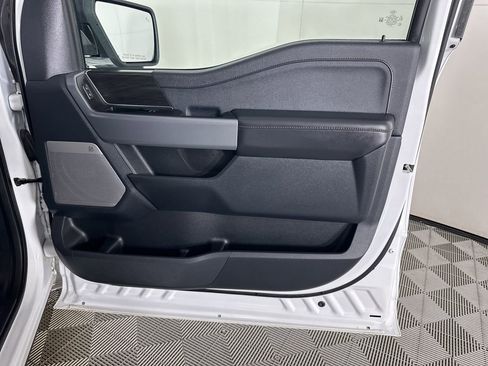 Used 2025 Ford F150 Lariat w/ FX4 Off-Road Package image 36