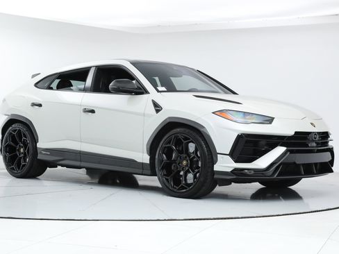 Used 2023 Lamborghini Urus Performante image 7