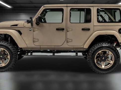 Used 2025 Jeep Wrangler Sport image 5