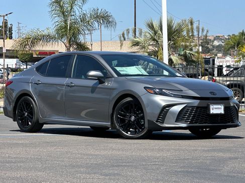 New 2026 Toyota Camry SE FWD image 8