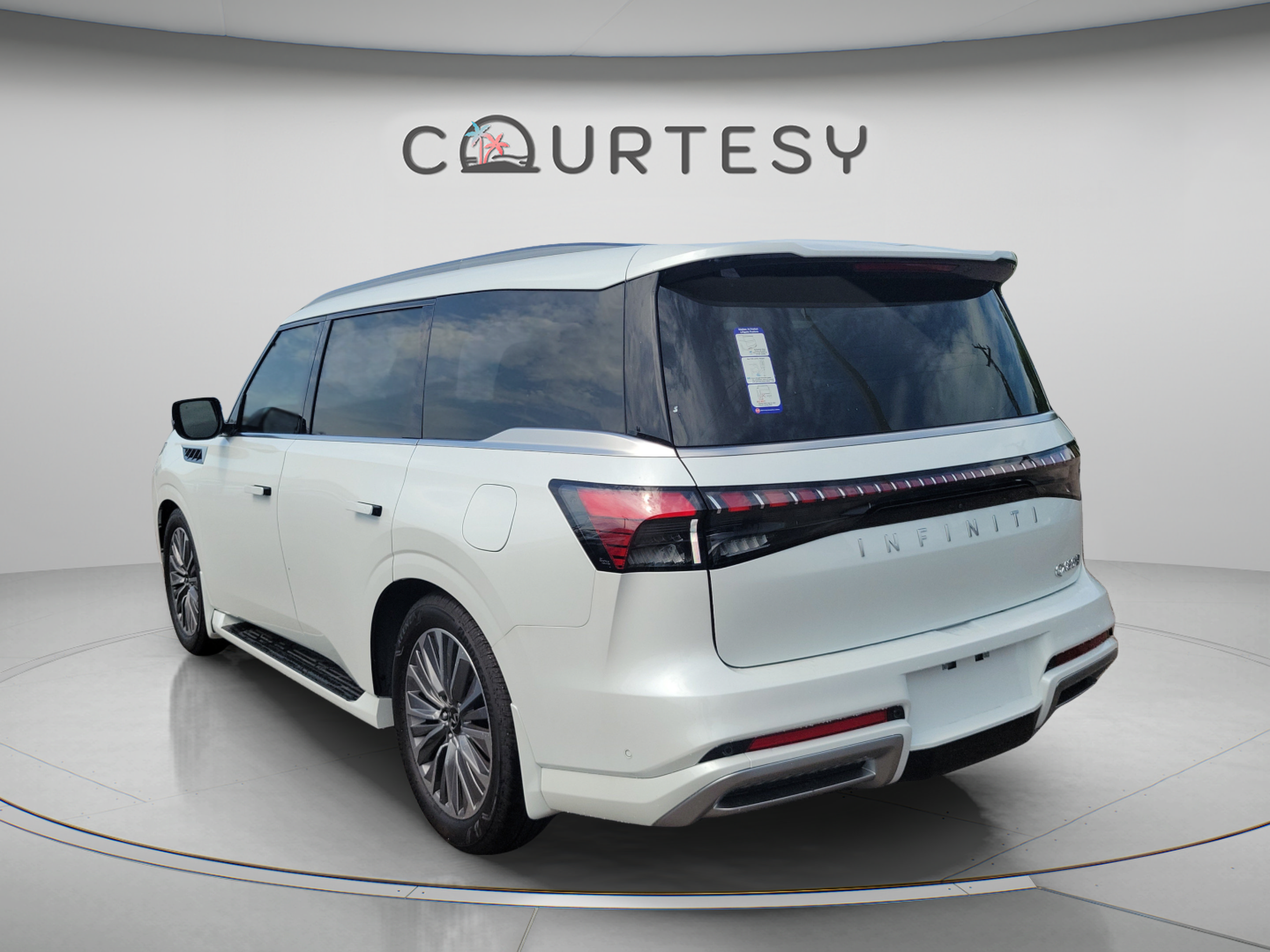 New 2026 INFINITI QX80 Luxe w/ Cargo Package AWD/4WD image 2