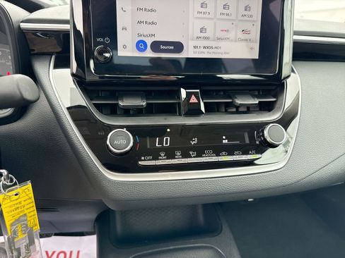 Used 2025 Toyota Corolla LE FWD image 18