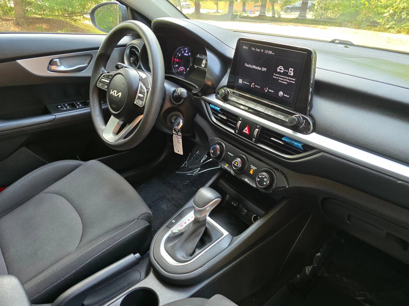 Used 2023 Kia Forte LXS w/ LXS Technology Package FWD image 10